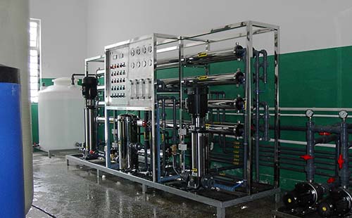 凈化水首先要安裝好設備 凈化水首先要安裝好設備